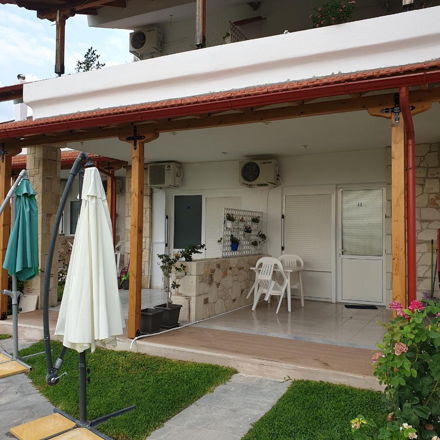 Amparoudes Apartment Kriopigi Bagian luar foto