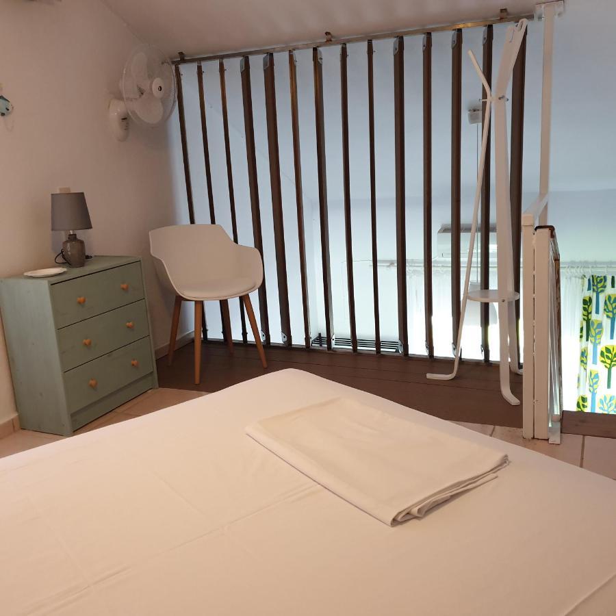 Amparoudes Apartment Kriopigi Bagian luar foto