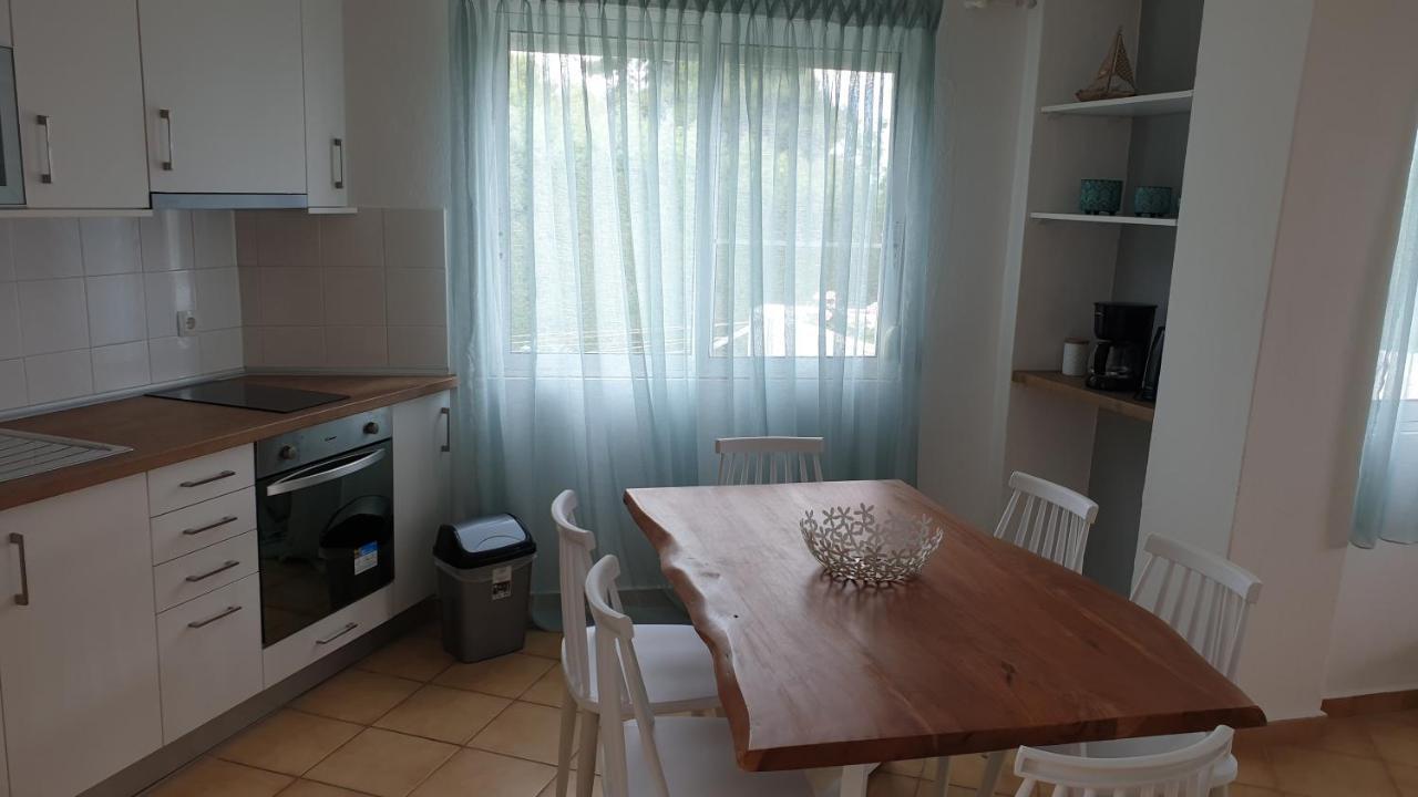 Amparoudes Apartment Kriopigi Bagian luar foto