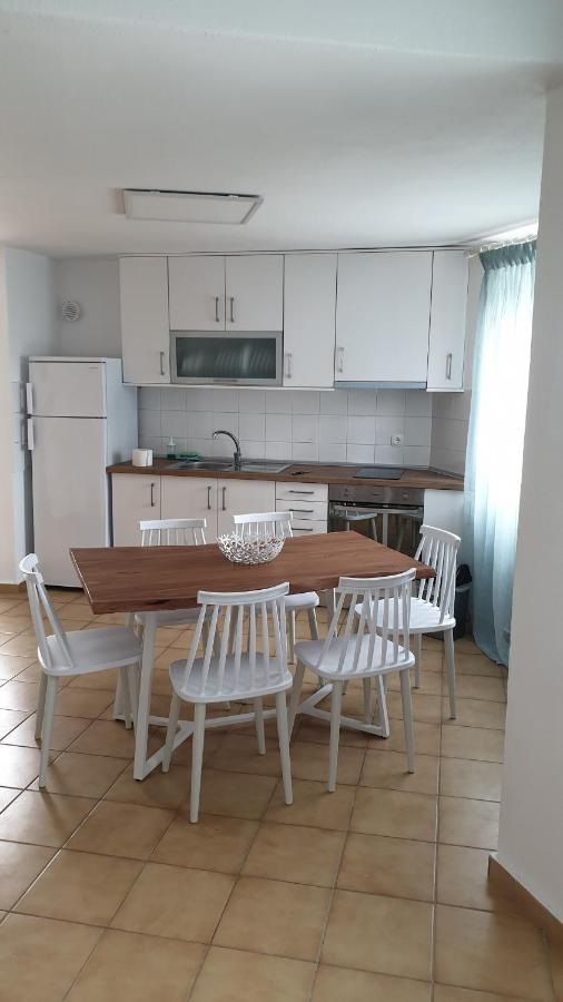 Amparoudes Apartment Kriopigi Bagian luar foto