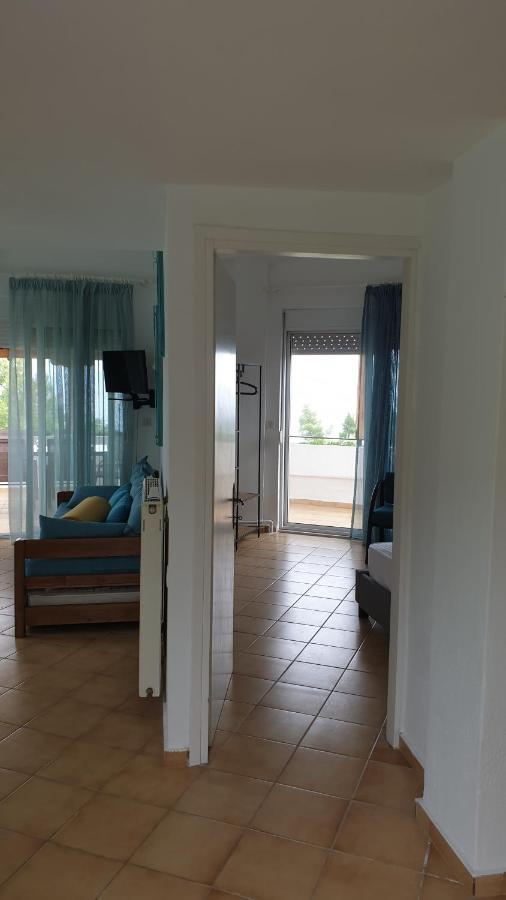 Amparoudes Apartment Kriopigi Bagian luar foto