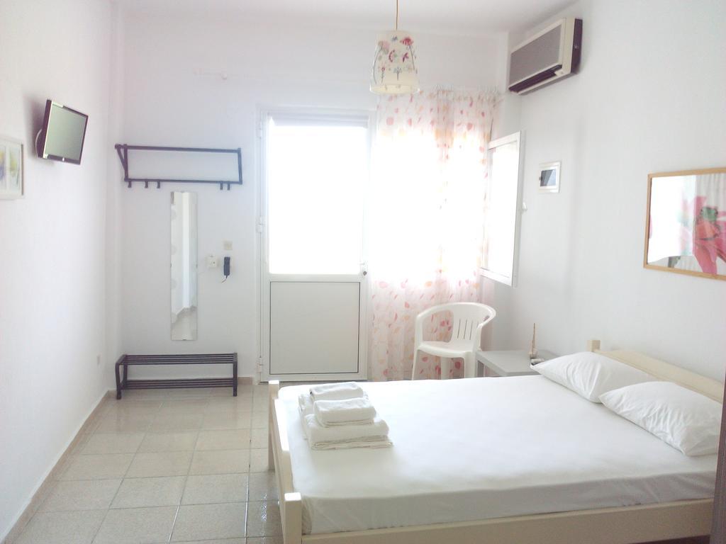 Amparoudes Apartment Kriopigi Bagian luar foto
