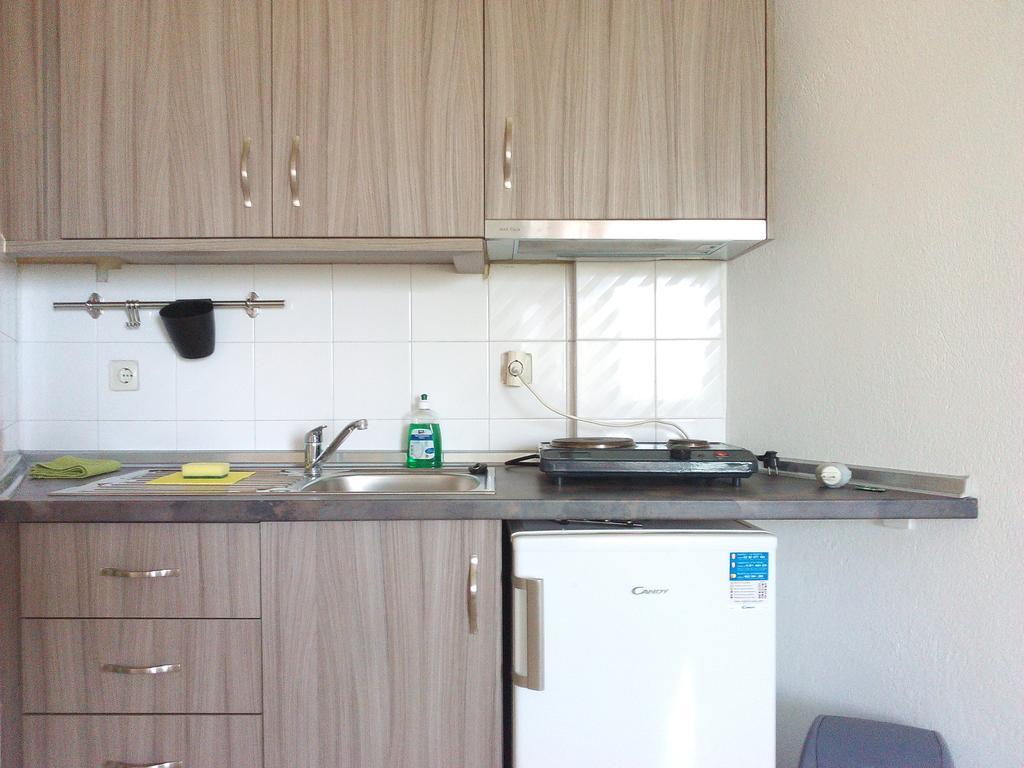 Amparoudes Apartment Kriopigi Bagian luar foto