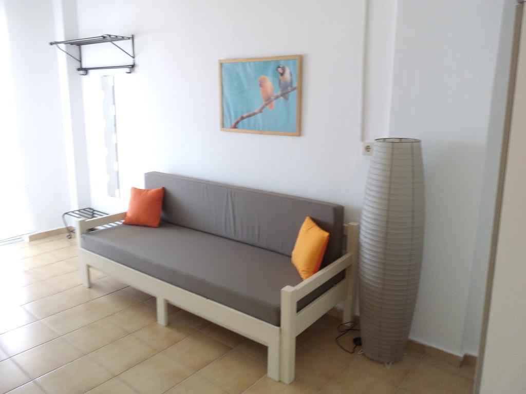 Amparoudes Apartment Kriopigi Bagian luar foto