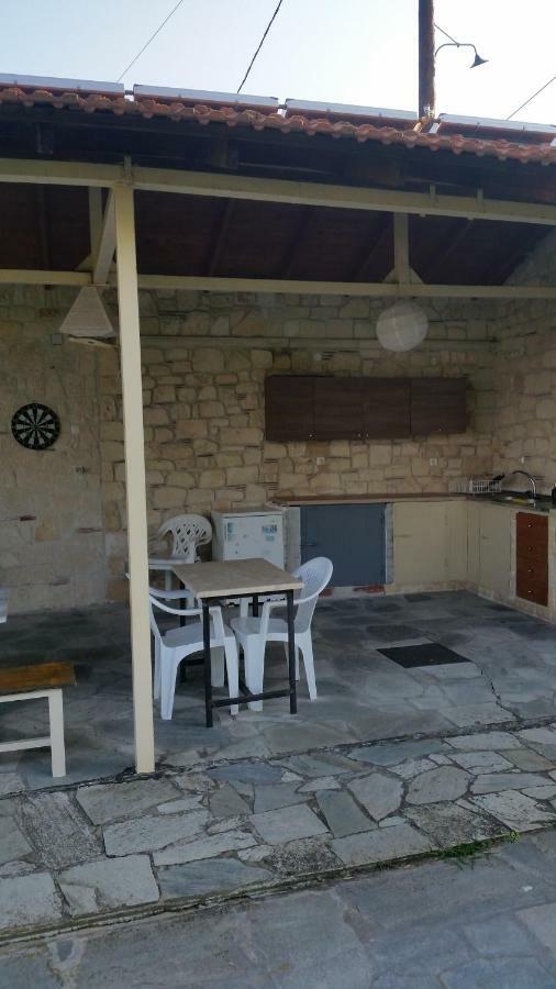 Amparoudes Apartment Kriopigi Bagian luar foto